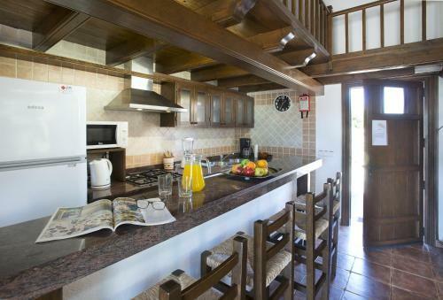 Owl Booking Villa Marvil - Exclusive Holidays