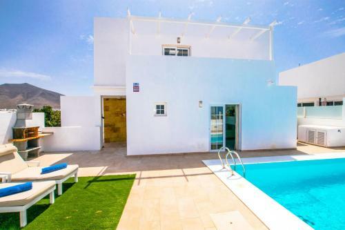 228 - Casa Luca By Villas Now Ltd