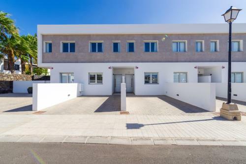 Villa Verde Blanca By Villa Plus