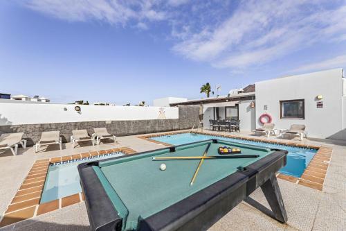 Villa Bezanilla - Villasexperience