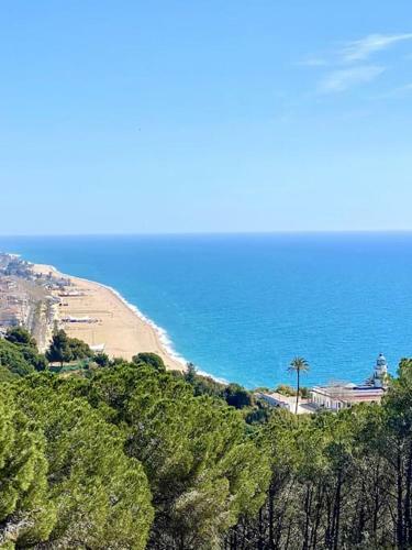 Apart. Pineda de Mar-sea And Mountains Views