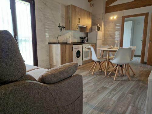 Apartamentos Villa de Panes - La Plaza