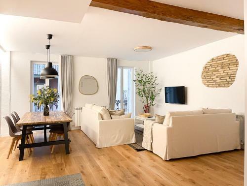 Incre�ble, Amplio, C�modo Y C�ntrico Apartamento