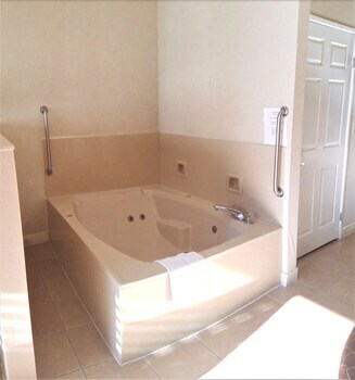 Hotel Guesthouse Inn And Suites