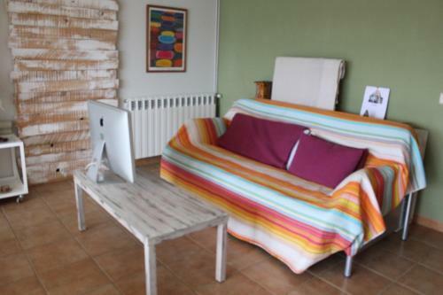 Apartamento Castell de Ceur�. Hotel Rural