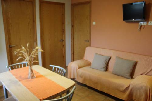 Apartamento Castell de Ceur�. Hotel Rural