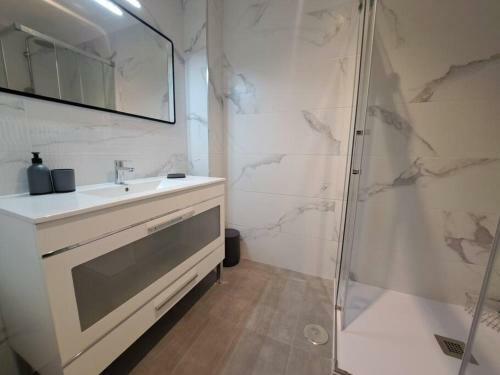 Apartamento Panx�n, A Unos Metros de La Playa.