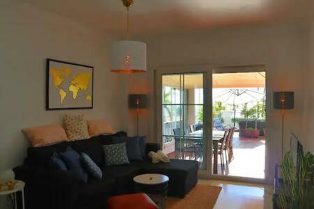 Apartamento En Primera Linea De Playa Con Parking