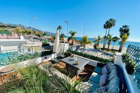 Apartamento En Primera Linea De Playa Con Parking