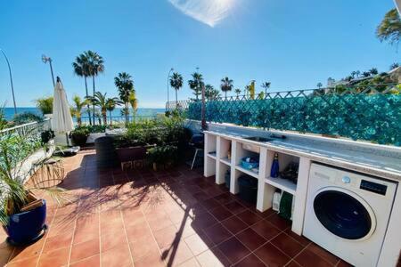 Apartamento En Primera Linea De Playa Con Parking