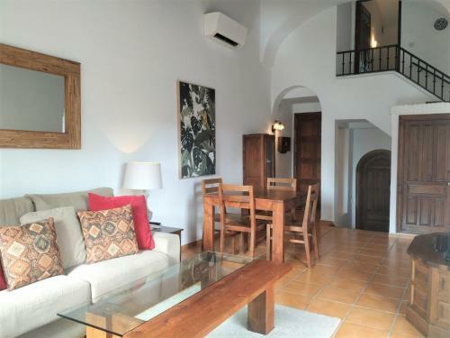 Apartamento Lovely 2 Bedroom In Oasis de Capistrano, Nerja