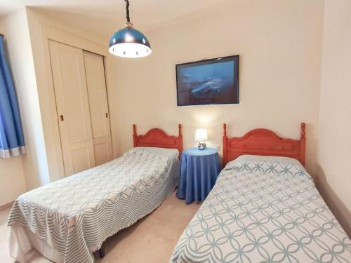 Apartamento Spacious 4 Bedroom With Parking In Town Centre, Nerja