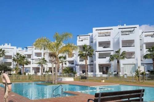 Stylish 2-bed Apartment Overlooking The Fairways