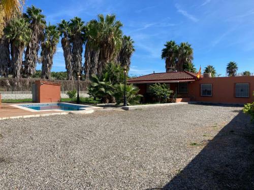 ?soleado? Casa Rural Con Piscina