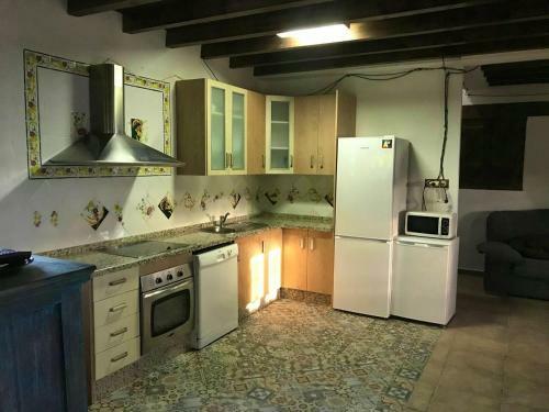 4 Bedrooms House With Shared Pool And Wifi At Granada