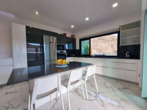Villa de Lujo Con Piscina Climatizada