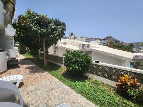 Modern Ground Floor Apartment , A Few Steps From The Beach
