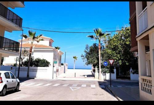 Apartamento Amplio Piso Con Terraza A 50 M de Playa Miramar