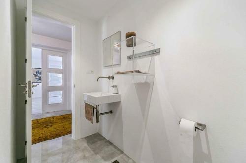91-exclusive Modern Villa With Private Pool , Mijas