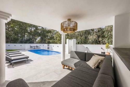 91-exclusive Modern Villa With Private Pool , Mijas
