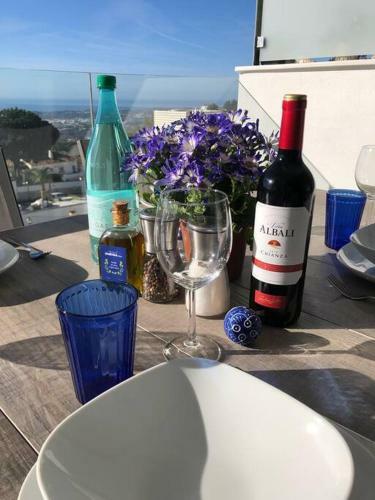 Mediterranean Apartment With Sea Views In Mijas