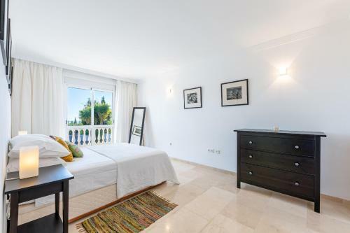 Stunning Villa With Panoramic Views Of The Med