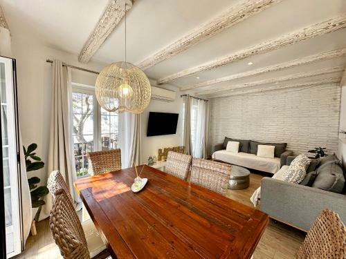 Apartamento Old Town Modern Flat, 4 Minutes From Beach - Eaw Homes