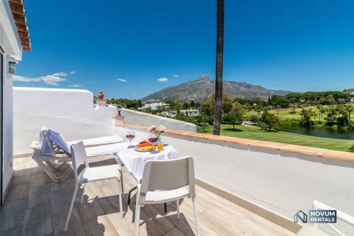 Apartamento Duplex In Nueva Andalucia, Golfers Paradise