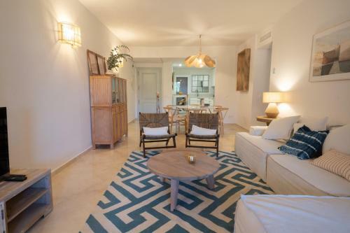 3+1 Bed Apartment, 100m Away From The Beach