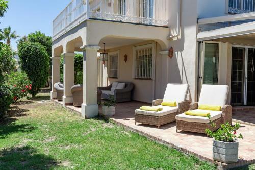 Cln- Spacious 6 Bedroom Villa Next To Beach