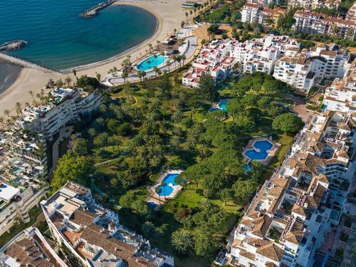 Amplio Apartamento En Playas Del Duque