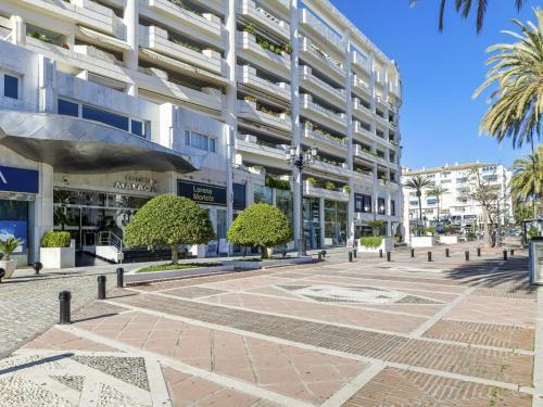 Amplio Apartamento En Playas Del Duque