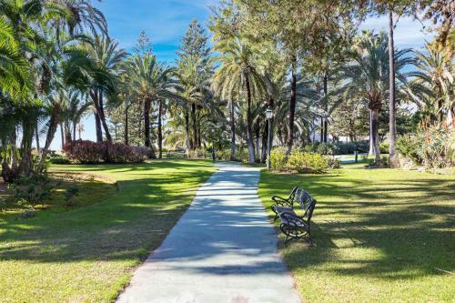 Amplio Apartamento En Playas Del Duque