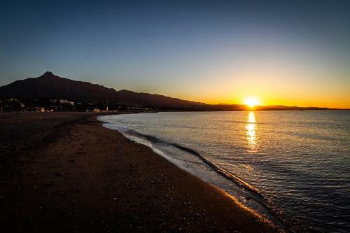 Apartamento Marbella Banus Suites - Banus Playa Rocio Beachfront Complex