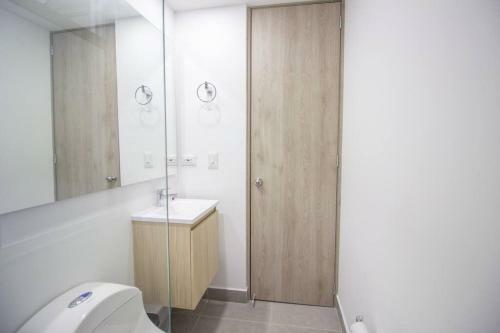 Apartamento Laureles �xito 2 Alcobas Piso 2 Balc�n