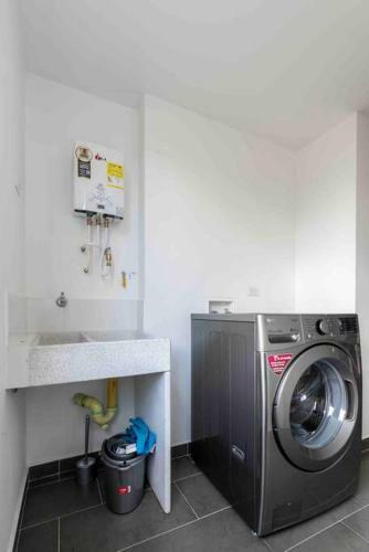 Apartamento Luxury Brand New Apt In Laureles