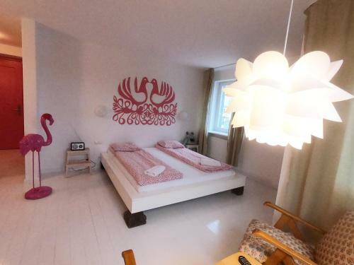 Hostal Lalala Arthotel & Wine Bar