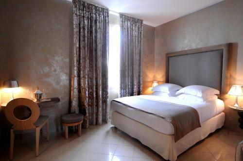 Hotel A�va