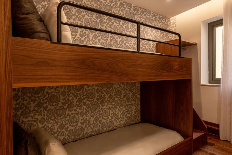 Hotel The Village Boutique And Spa