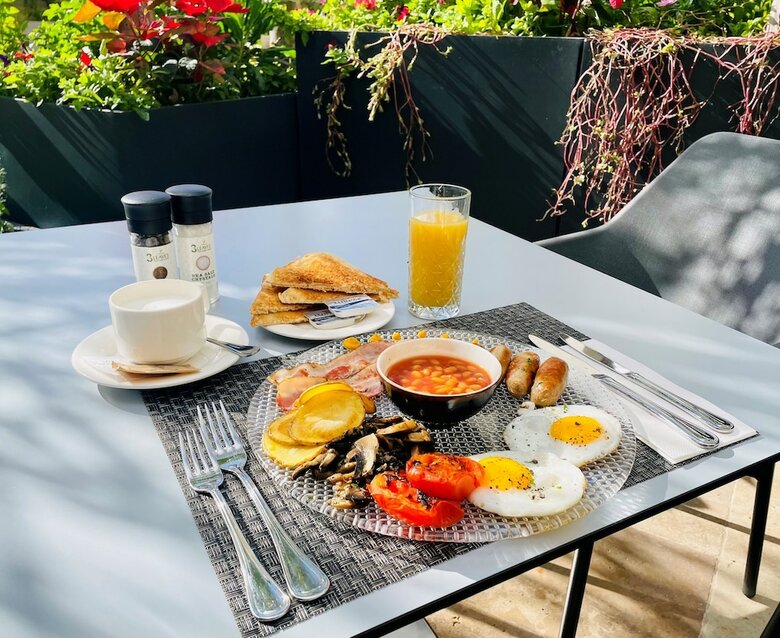 Hotel The Village Boutique And Spa