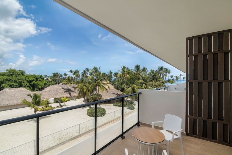 Hotel Serenade All Suites - Adults Only Resort