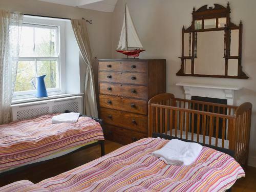 Shoelace Cottage