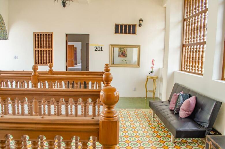 Aw Hotel Puertas De La Bahia