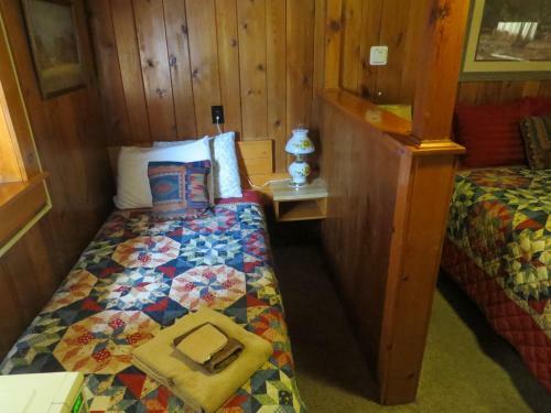Mountain Motel