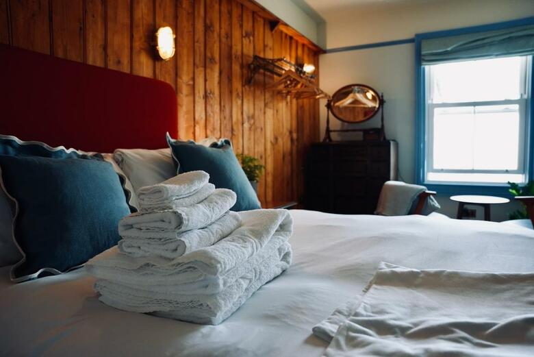 The London & Paris Hotel