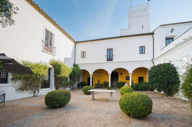 Hotel Cortijo Torre de La Reina
