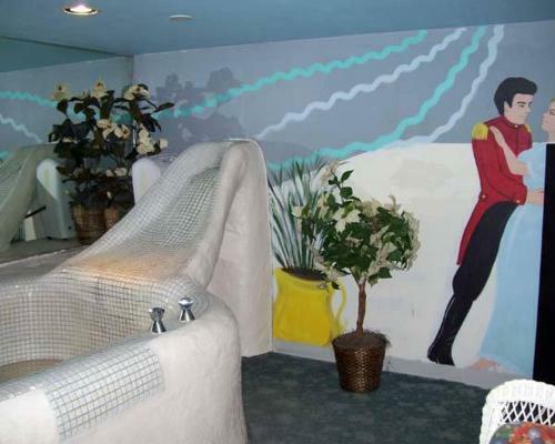 Red Carpet Inn Fanta Suites Hotel