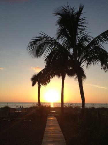 Sun N Fun Beachfront Vacation Rentals