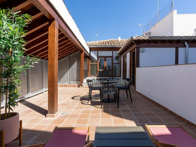 Aparthotel Limehome Granada Calle Mirasol