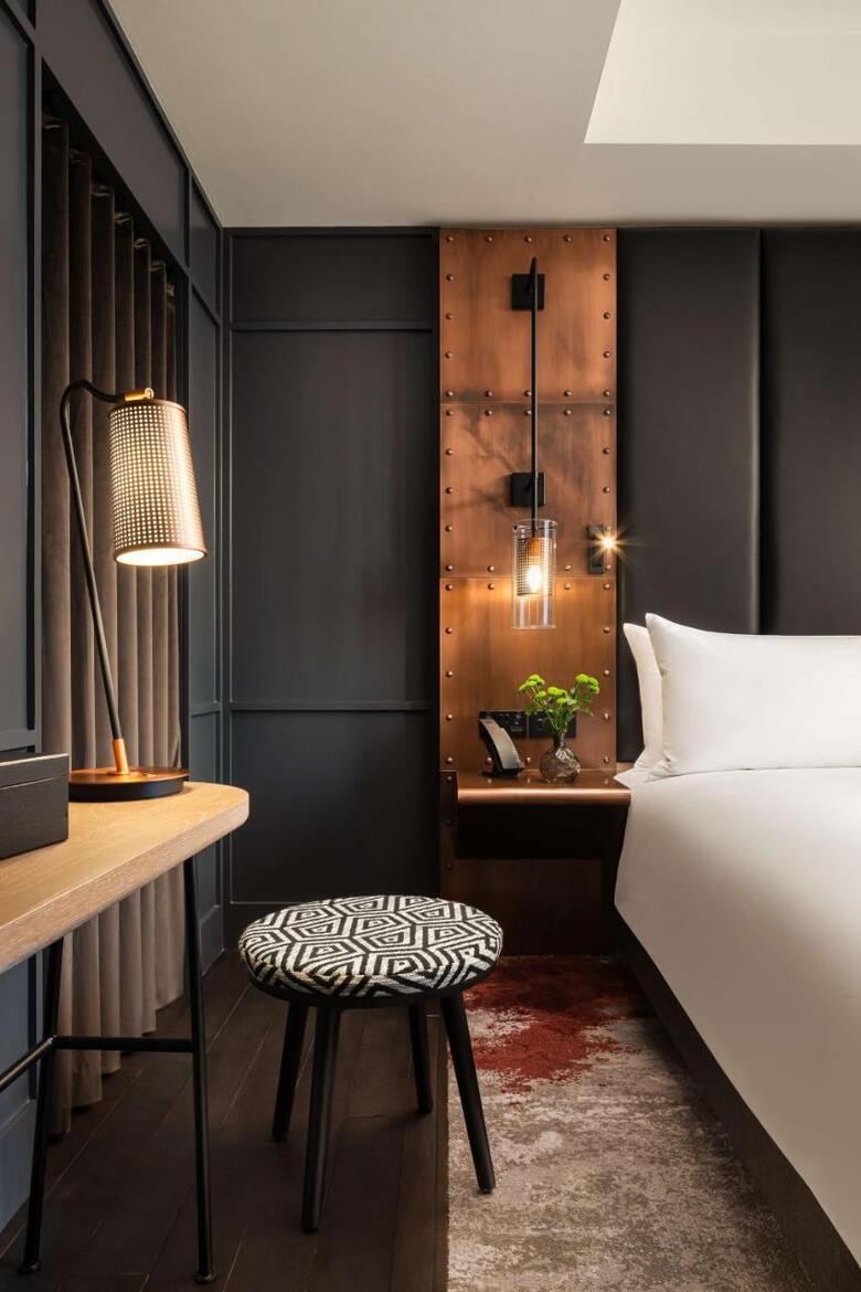 Hotel The Gantry London, Curio Collection By Hilton